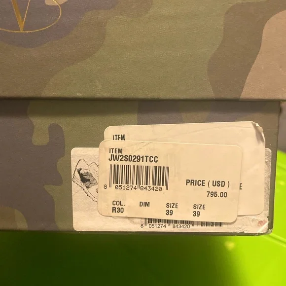 Valentino sneakers - Picture 3 of 3